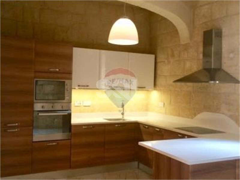 House of Character in Gharghur To Rent