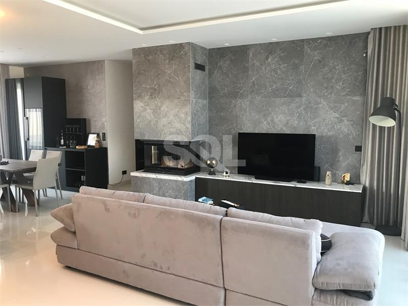 Penthouse in Zebbug To Rent