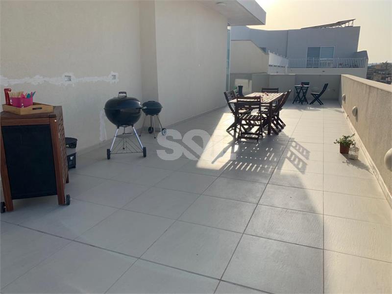 Penthouse in Zebbug To Rent
