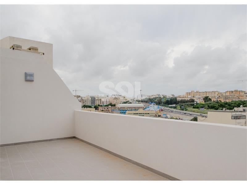 Penthouse in Gzira To Rent