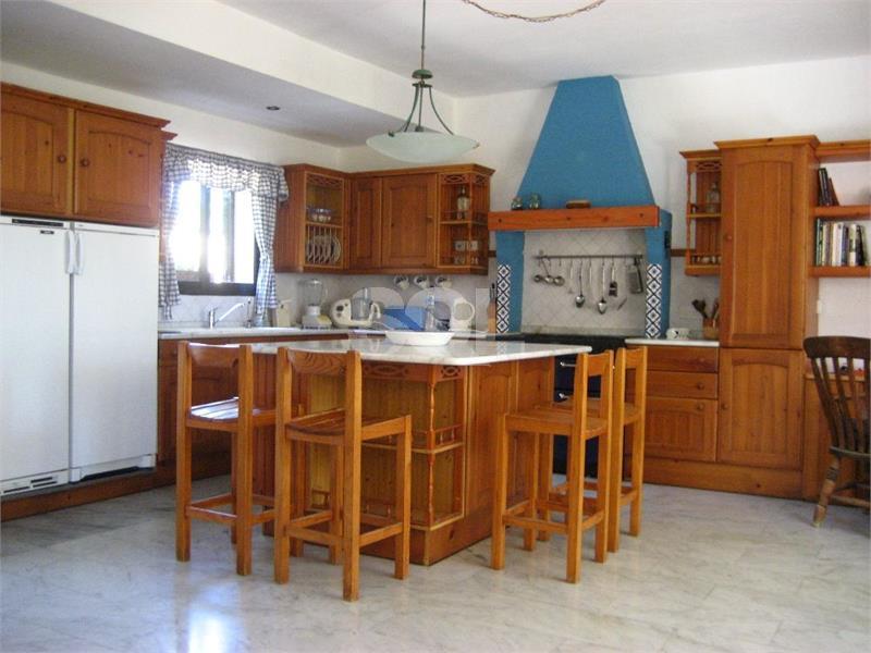 Detached Villa in Madliena To Rent