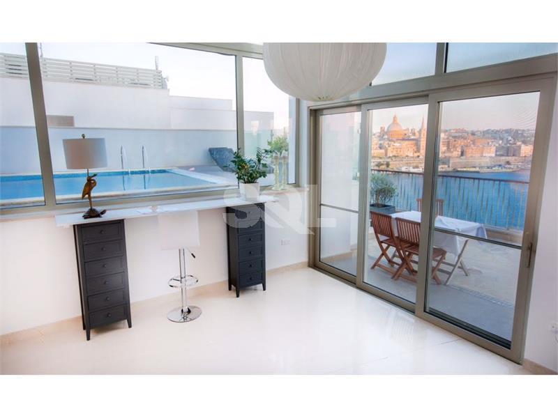 Penthouse in Tigne Point To Rent