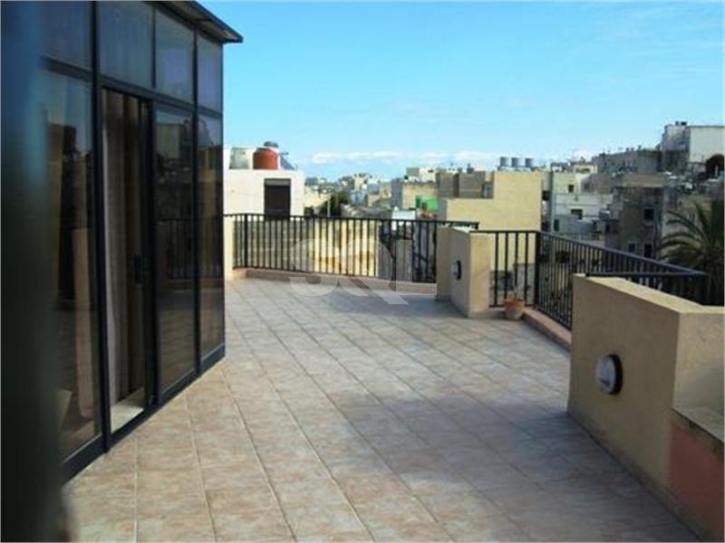 Penthouse in St. Julians To Rent