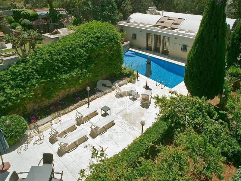 Detached Bungalow in San Pawl Tat-Targa To Rent