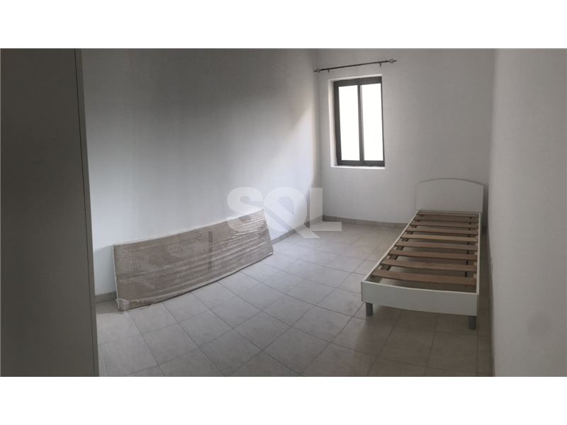 Apartment in Santa Venera To Rent