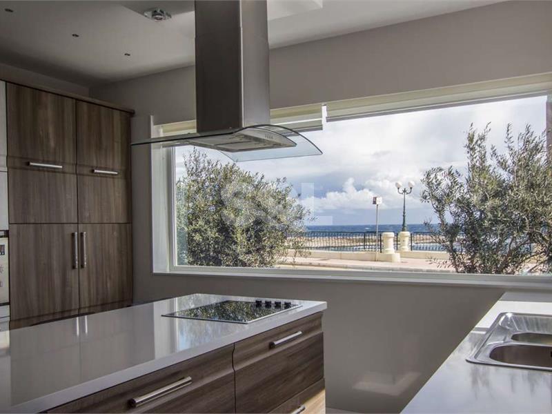 Semi-Detached Villa in Qawra To Rent