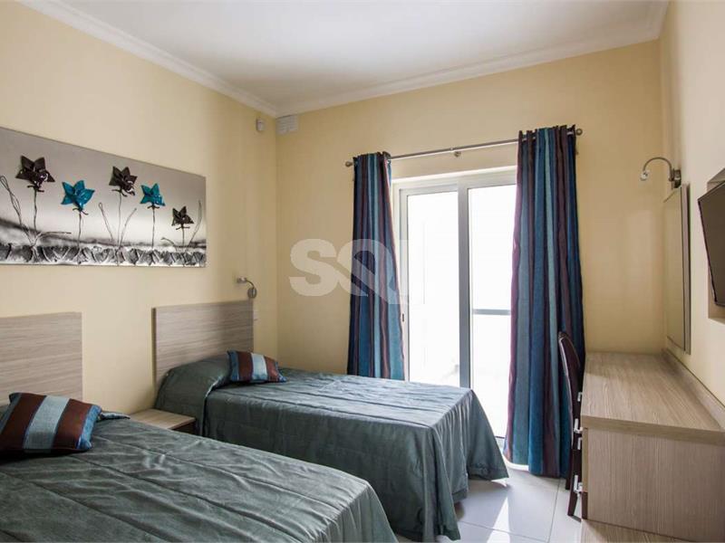 Semi-Detached Villa in Qawra To Rent