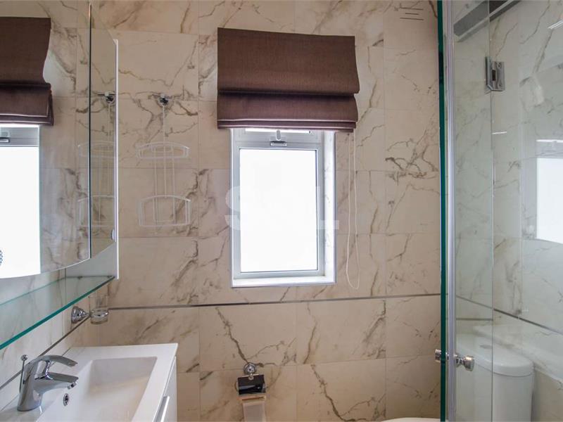 Semi-Detached Villa in Qawra To Rent