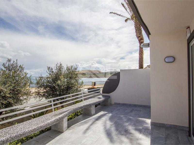 Semi-Detached Villa in Qawra To Rent