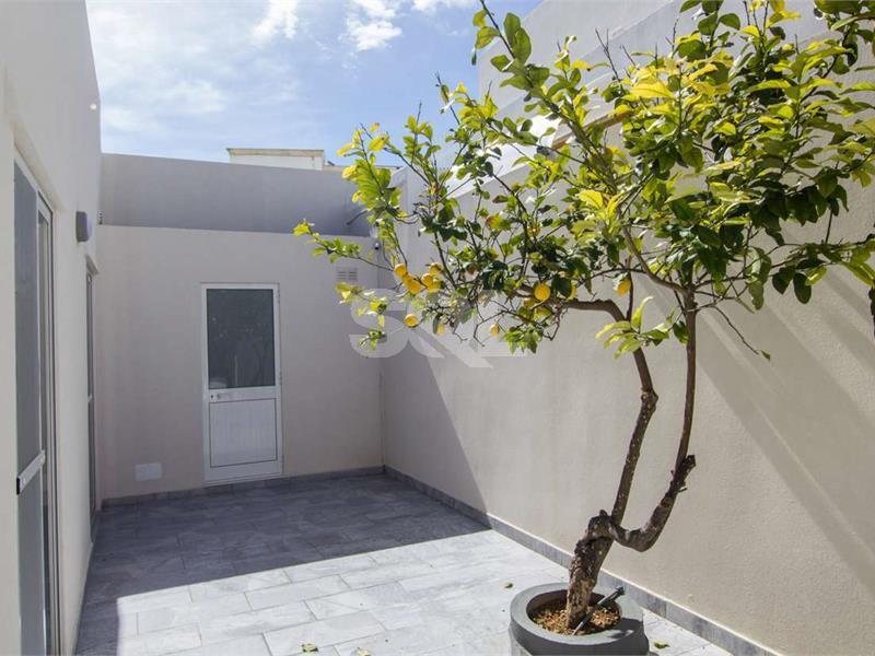 Semi-Detached Villa in Qawra To Rent