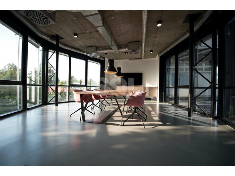 Office in Pieta To Rent