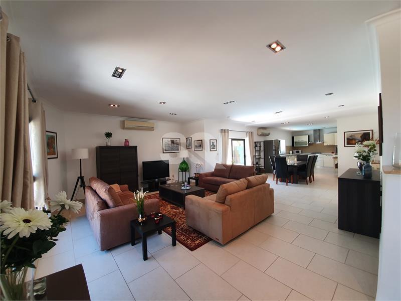 Semi-Detached Villa in Ta' L-Ibrag To Rent