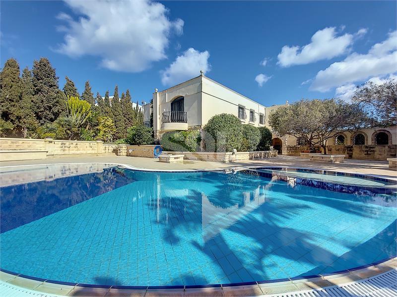 Detached Villa in Mellieha For Sale