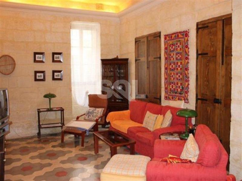 Townhouse in Sliema To Rent