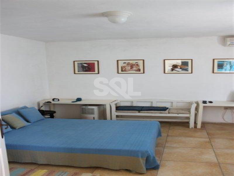 Townhouse in Sliema To Rent