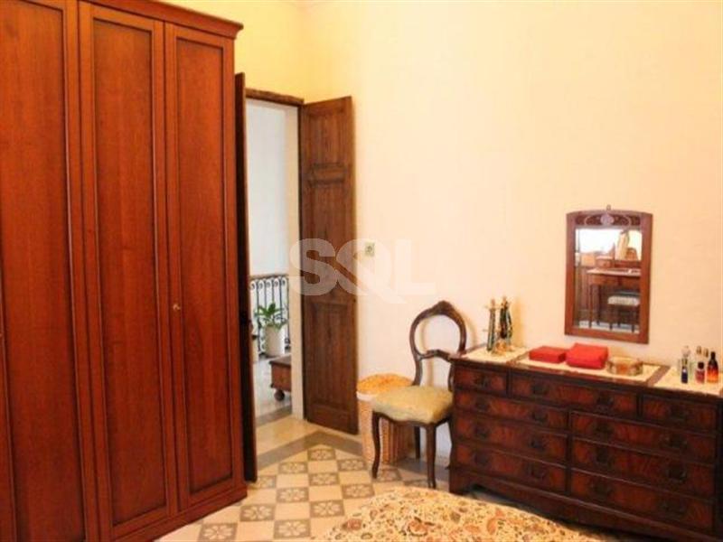 Townhouse in Sliema To Rent