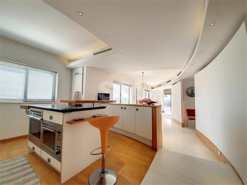 Penthouse in Sliema To Rent