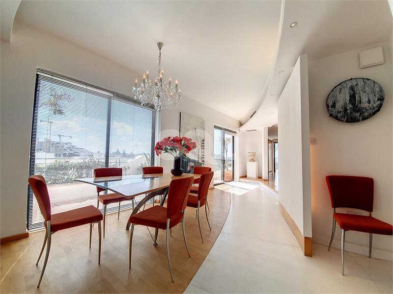 Penthouse in Sliema To Rent