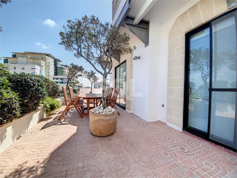 Penthouse in Sliema To Rent
