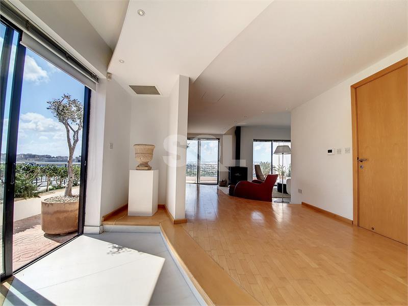 Penthouse in Sliema To Rent