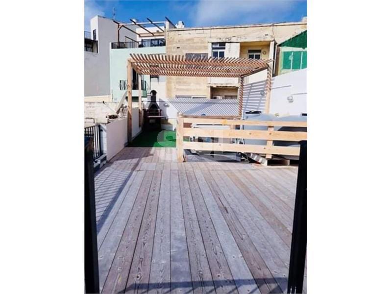 Duplex Penthouse in Sliema To Rent