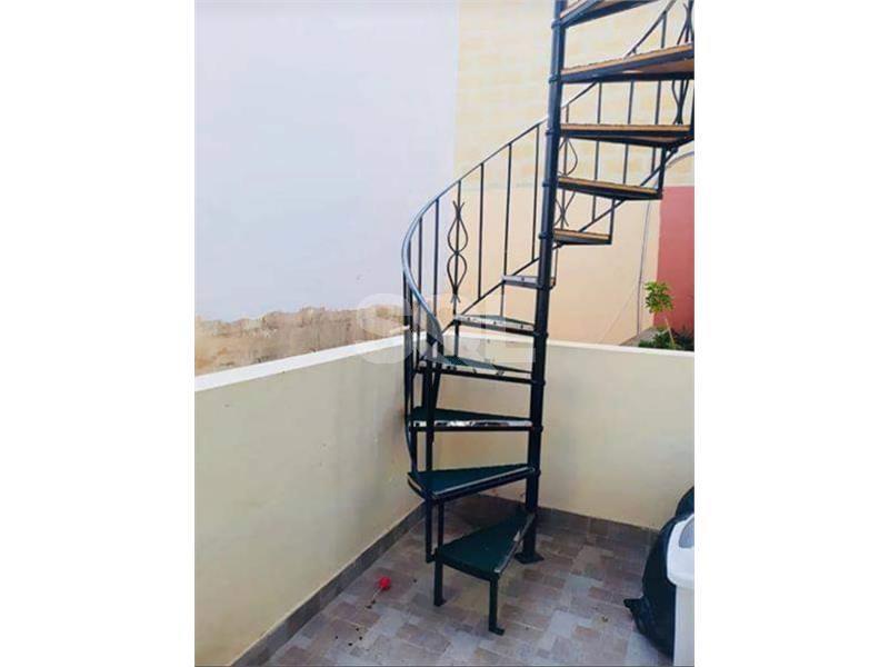 Duplex Penthouse in Sliema To Rent