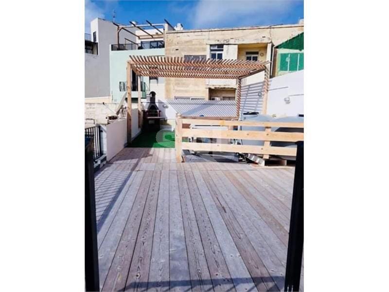 Duplex Penthouse in Sliema To Rent