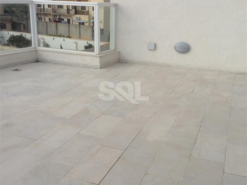 Penthouse in Ta' L-Ibrag To Rent