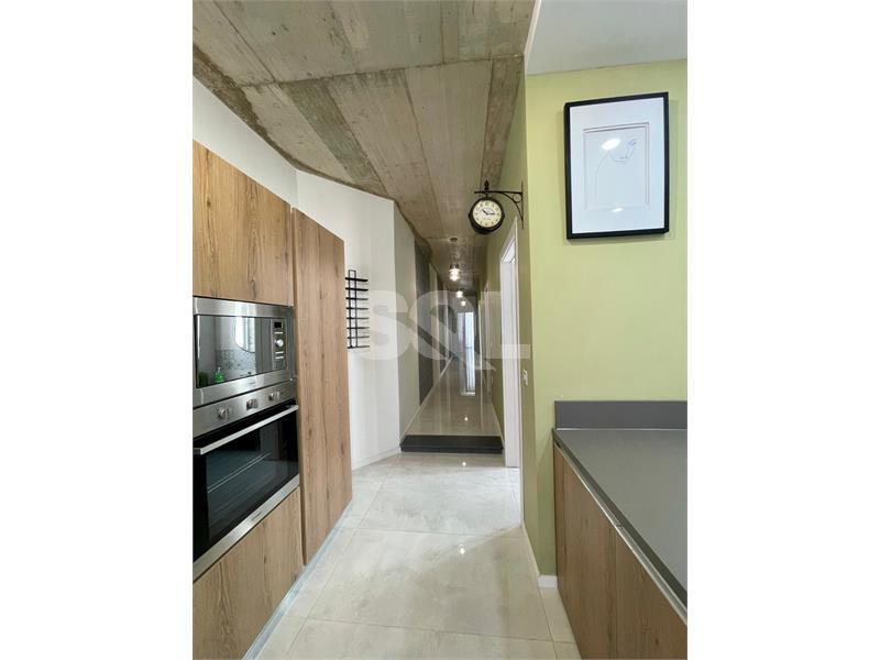 Penthouse in Santa Venera To Rent