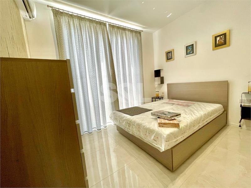 Penthouse in Santa Venera To Rent