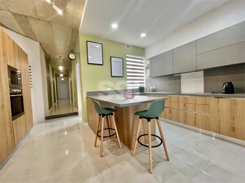 Penthouse in Santa Venera To Rent