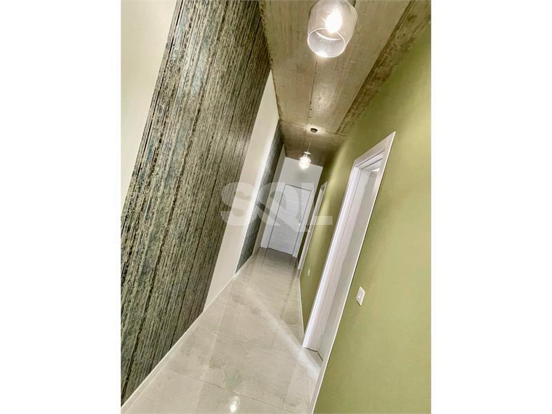 Penthouse in Santa Venera To Rent