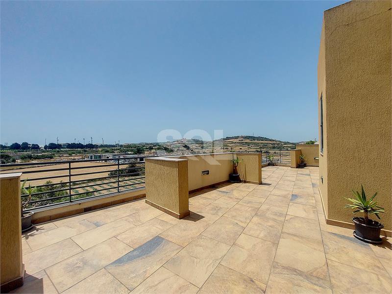 Penthouse in Mosta For Sale