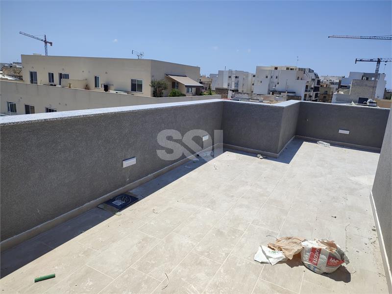 Duplex Penthouse in San Gwann For Sale