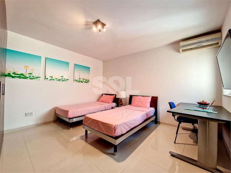 Penthouse in Ta' L-Ibrag To Rent