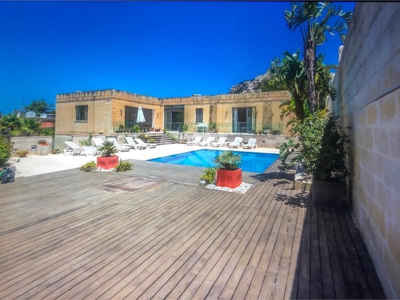 Villa in Mellieha To Rent