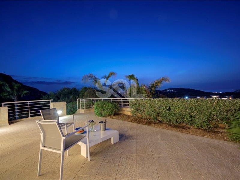 Detached Villa in Bahar ic-Caghaq To Rent