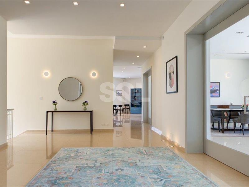 Detached Villa in Bahar ic-Caghaq To Rent