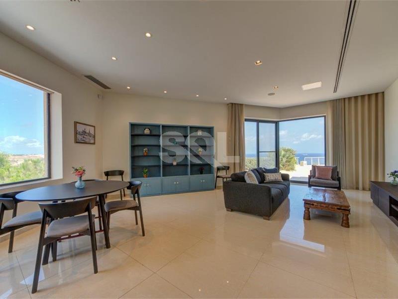 Detached Villa in Bahar ic-Caghaq To Rent