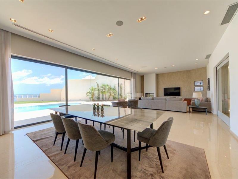 Detached Villa in Bahar ic-Caghaq To Rent