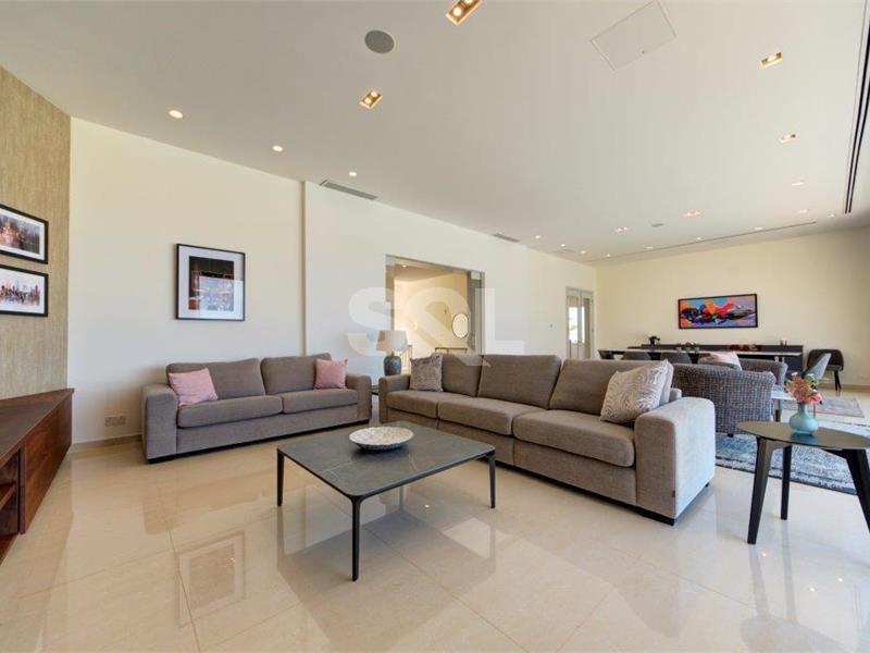 Detached Villa in Bahar ic-Caghaq To Rent