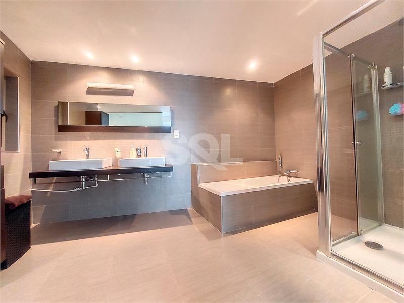 Duplex Apartment in Portomaso To Rent