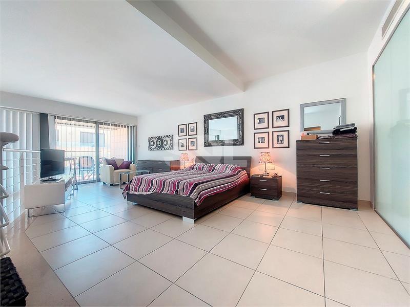 Duplex Apartment in Portomaso To Rent