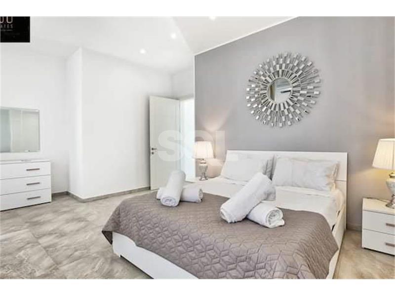 Duplex Apartment in Ta' Xbiex To Rent