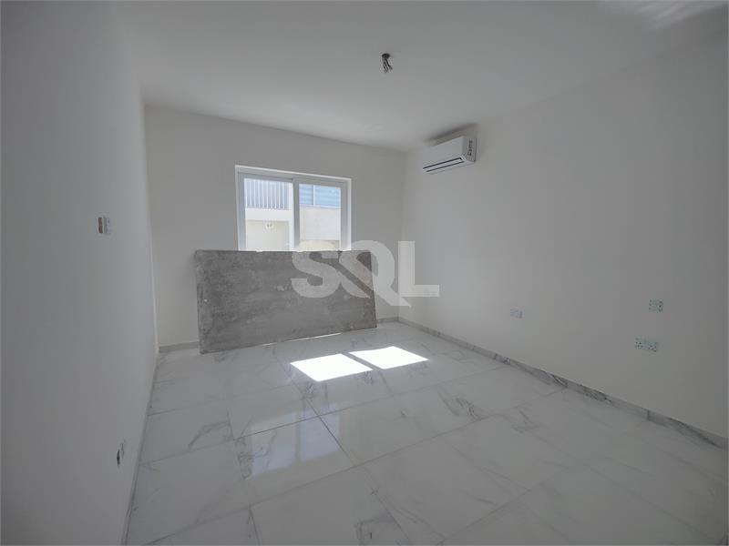 Penthouse in Gudja To Rent