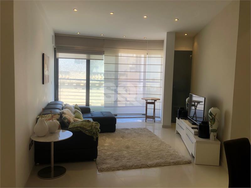 Apartment in Portomaso To Rent