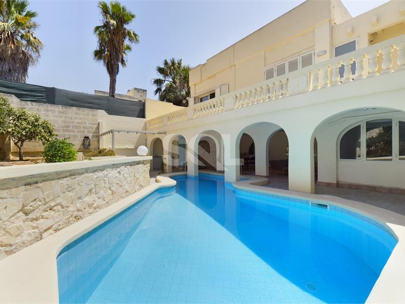 Villa in Attard To Rent