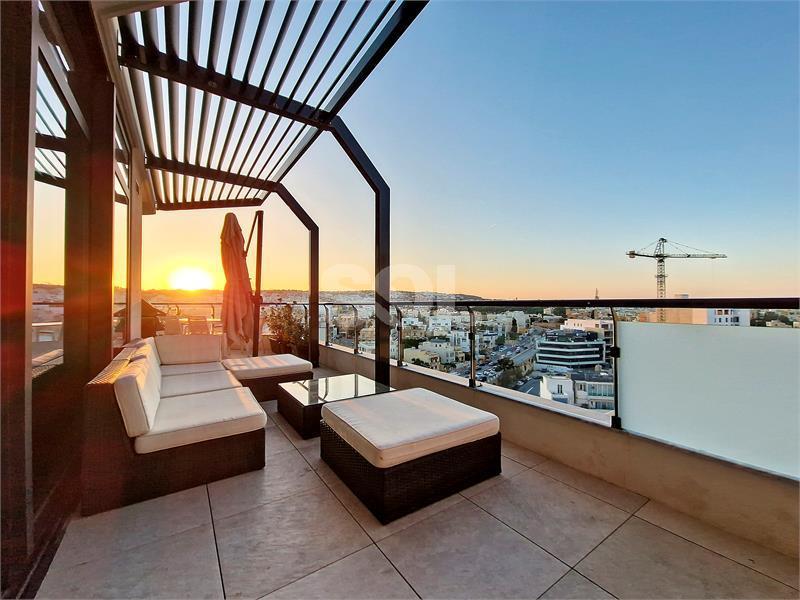 Penthouse in Pendergardens To Rent