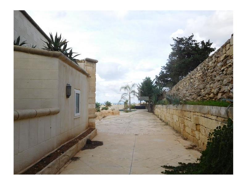 Bungalow in Bahar ic-Caghaq To Rent