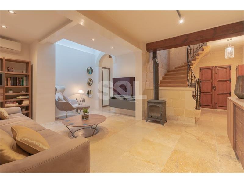 House of Character in Rabat To Rent